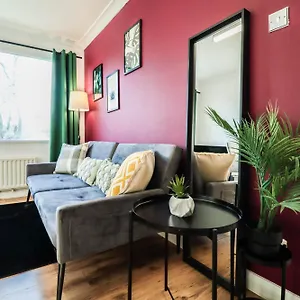 Free Parking, 1 Bedroom Close To Heathrow Apartment Stanwell